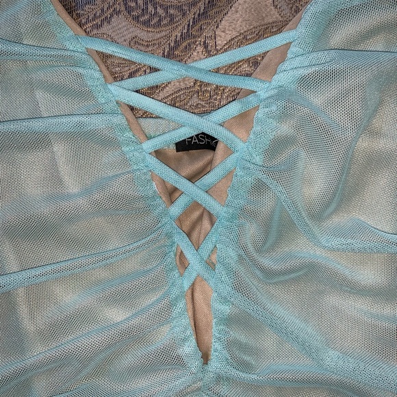 Fashion Nova body suit - Picture 5 of 6